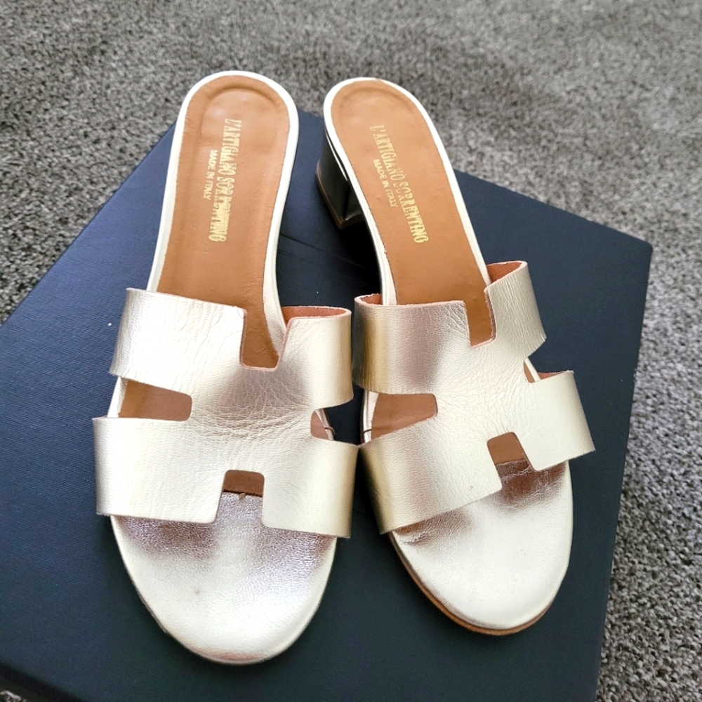 COPY - Italian H Sandals size 38